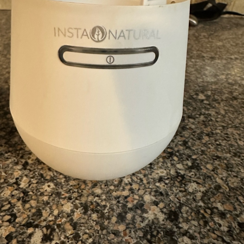 🌿 InstaNatural Essential Oil Diffuser with Power Adapter - Picture 2 of 6